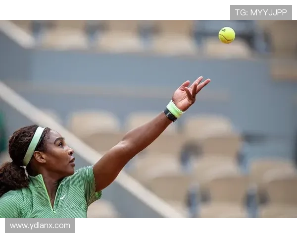 网球赛场激战正酣 小威复出迎战新星 胜负悬念不断